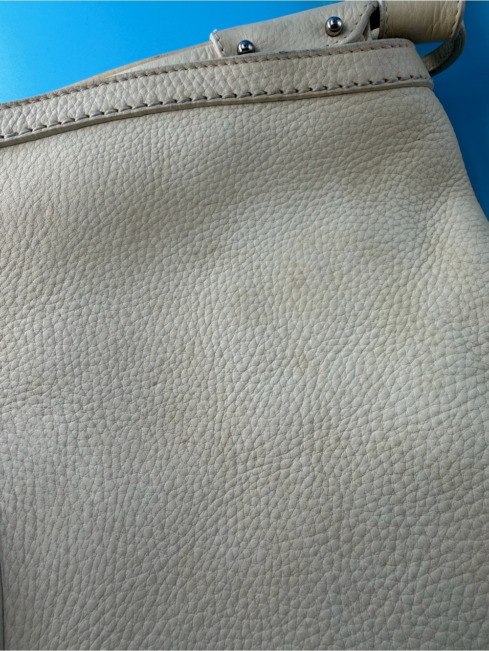 Salvatore Ferragamo Gancini Leather Flap Shoulder Bag Silver Hardware Cream - Picture 9 of 15